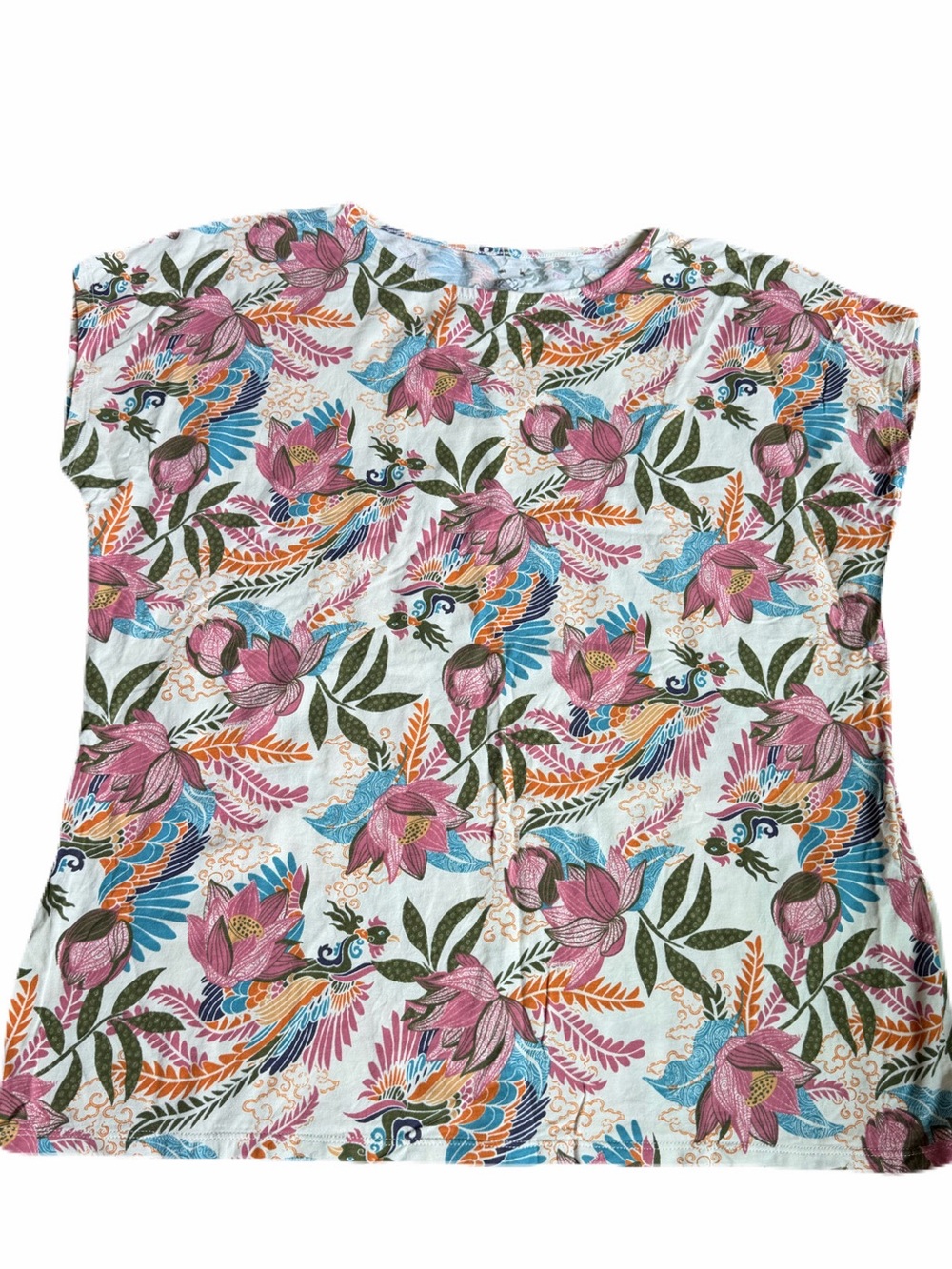 Sherpa Adventure Gear size Large Floral / Bird Print Modal / Cotton Tee Shirt